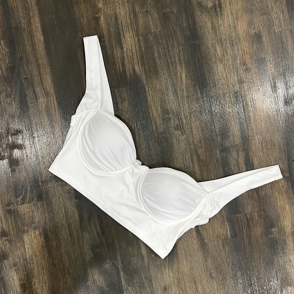 Princess Polly Crop Top - Picture 5 of 7